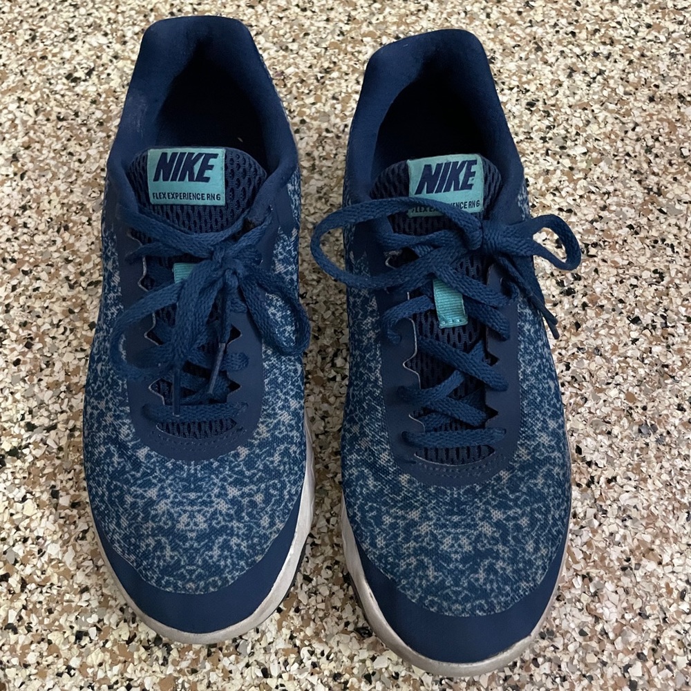 Nike Women’s size 7